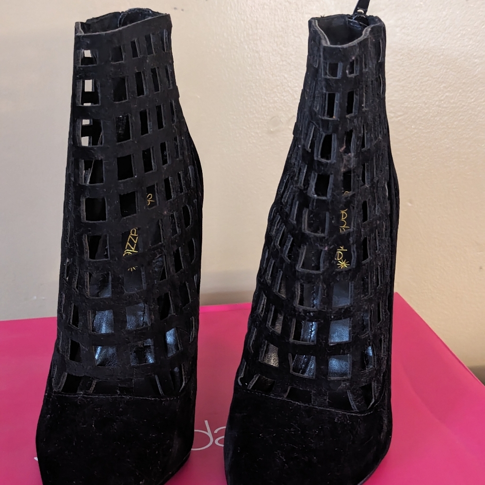 Angle high heel sandal size 8